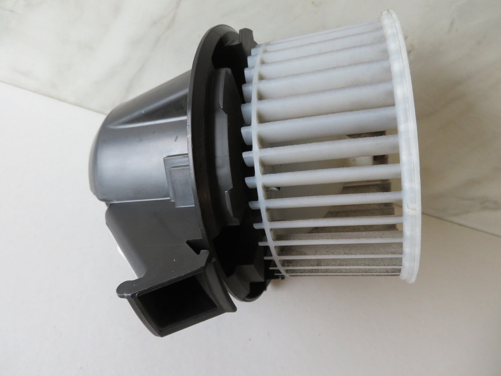 RENAULT TWINGO HEATER BLOWER MOTOR EE797001 2014-2017 AMS1558