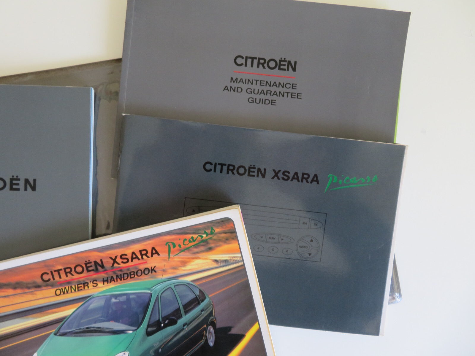 CITROEN XSARA PICASSO OWNERS MANUAL WITH FOLDER 1999-2004 HM2-2