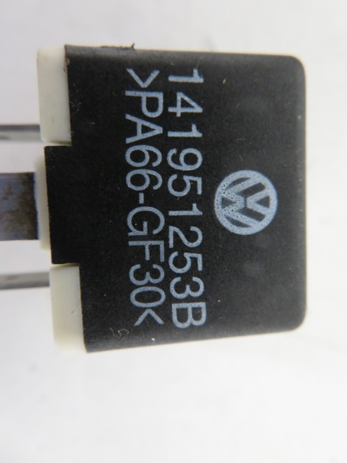 VOLKSWAGEN VW BEETLE 53 141951253B RELAY 1998-2005 1614-14