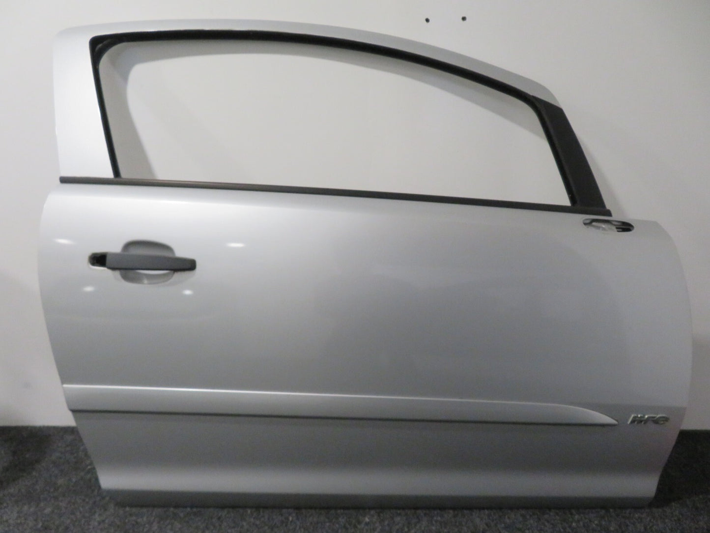 VAUXHALL CORSA D OS DRIVER SIDE DOOR WITH GLASS 3DR SILVER 2006-2010