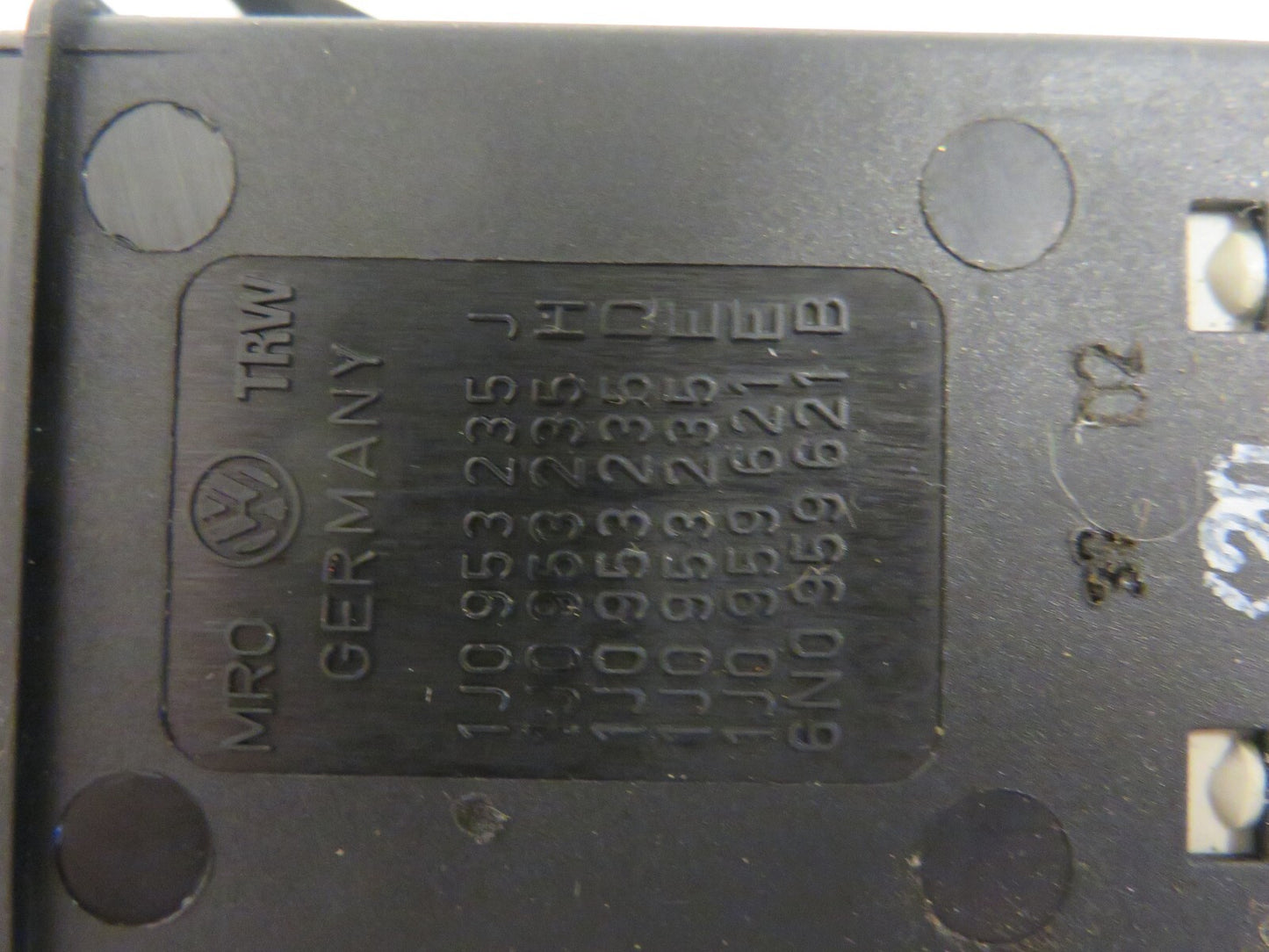 VOLKSWAGEN VW GOLF MK4 HAZARD SWITCH 1J0953235 1998-2004 AMS1703-2