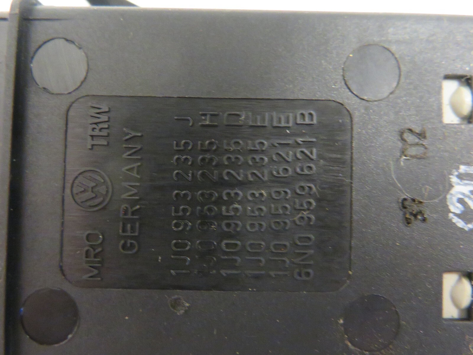 VOLKSWAGEN VW GOLF MK4 HAZARD SWITCH 1J0953235 1998-2004 AMS1703-2