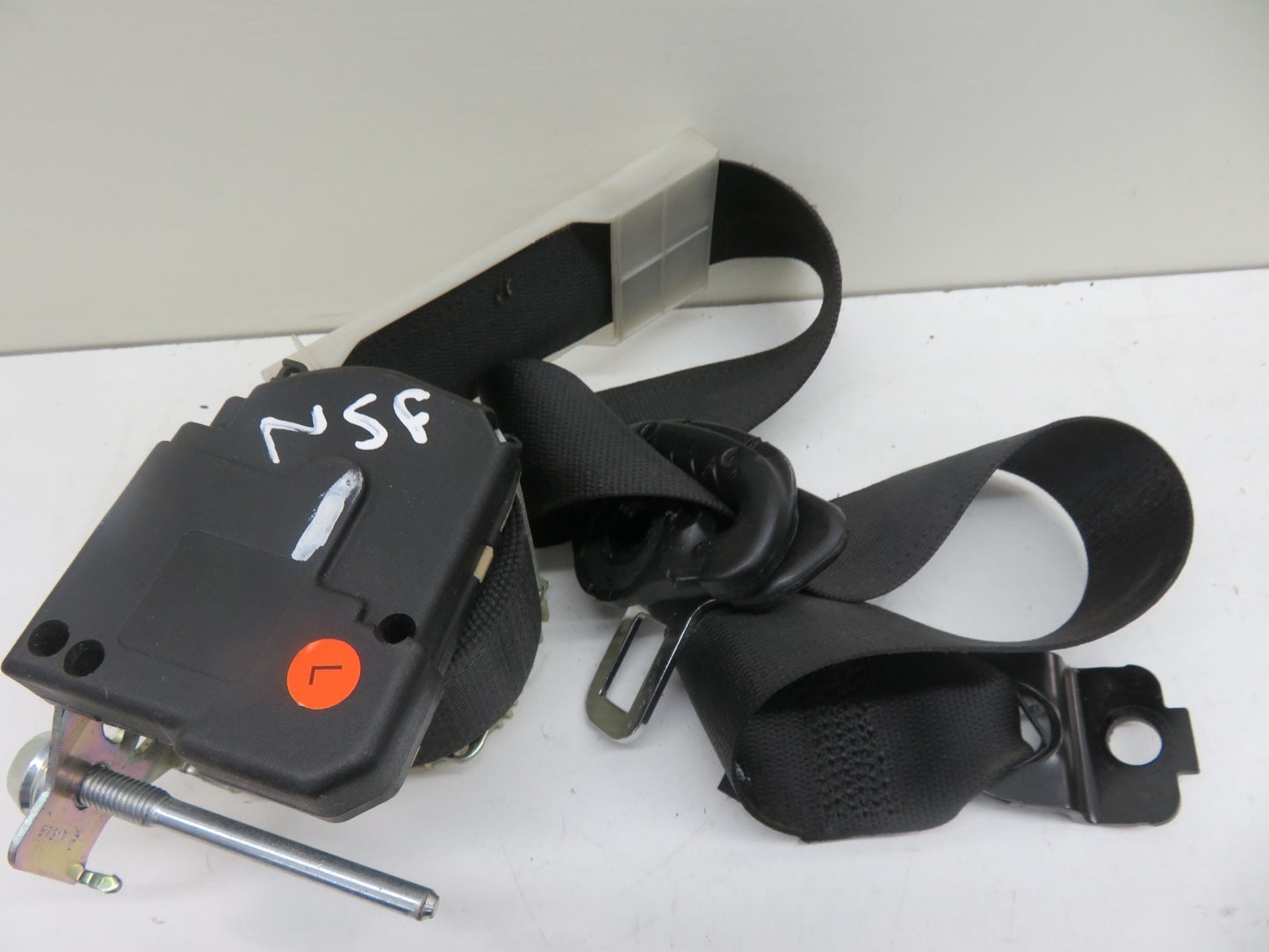 VAUXHALL CORSA NSF PASSENGER SEAT BELT 09114857 2000-2006 1530-1