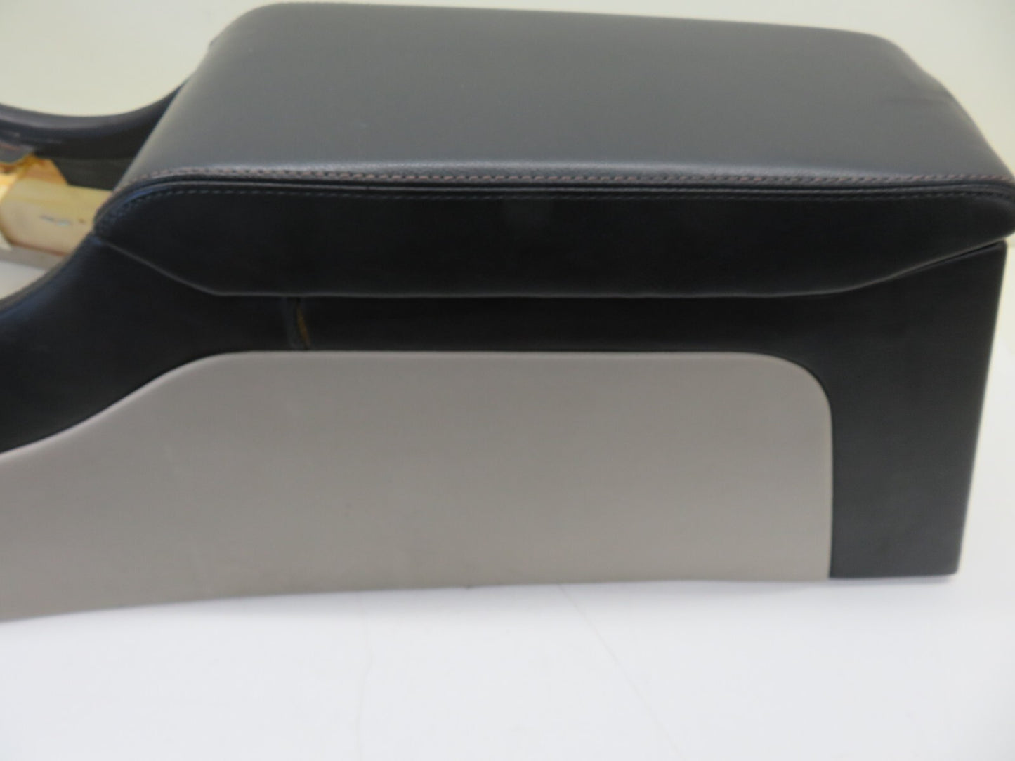 JAGUAR XJR CENTER CONSOLE ARM REST 1994-2001