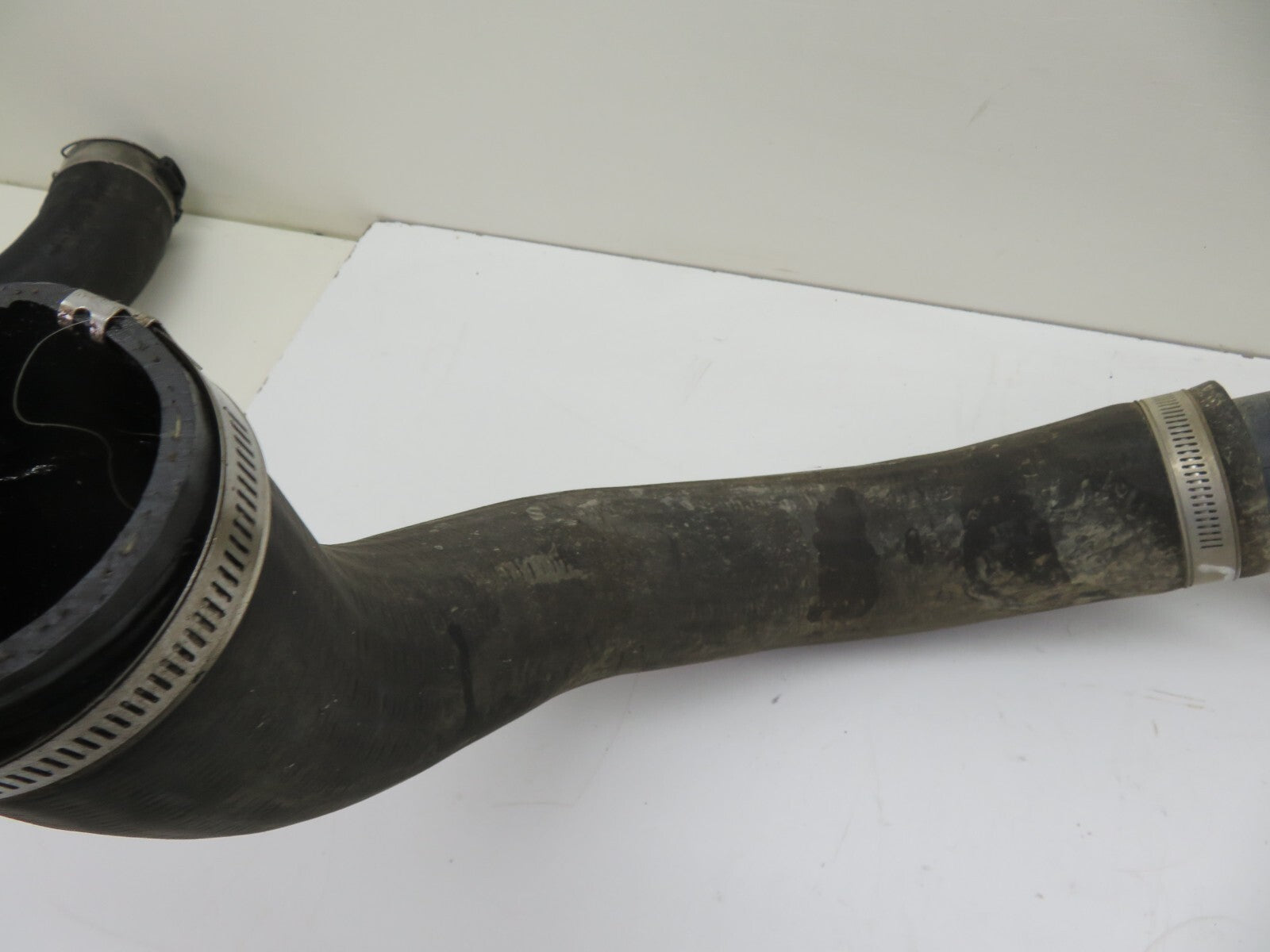 FORD FIESTA MK7 ST180 INTERCOOLER PIPE 2013-2017