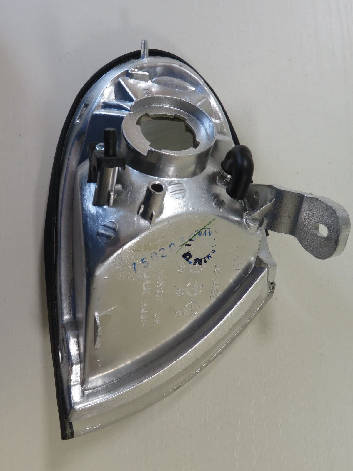 NS PASSENGER LH FRONT INDICATOR LIGHT FOR HYUNDAI ELANTRA 1994-1996 18-3088-01-6