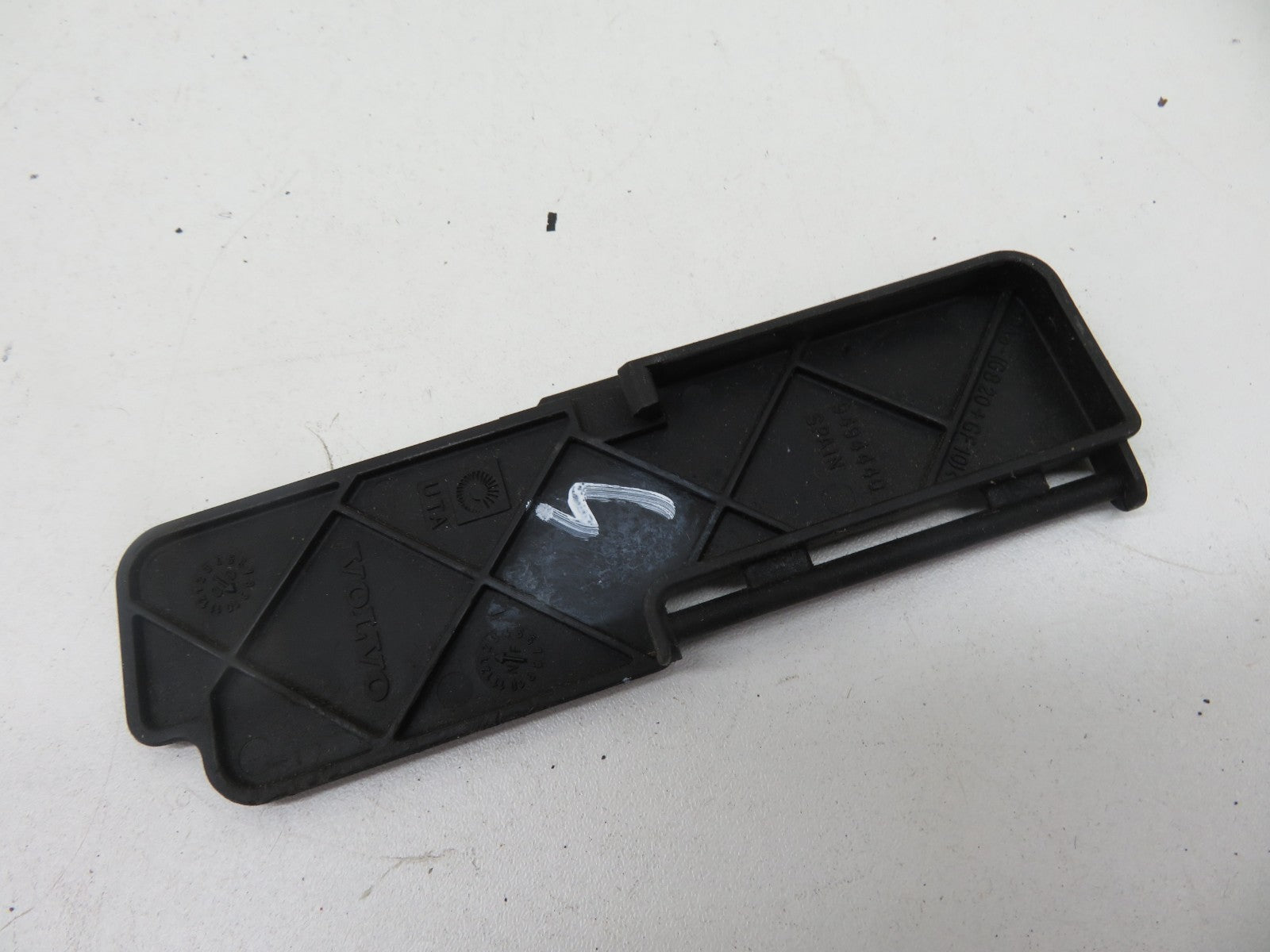 VOLVO V70 MK2 POSITIVE TERMINAL COVER 2000-2007 1241-5