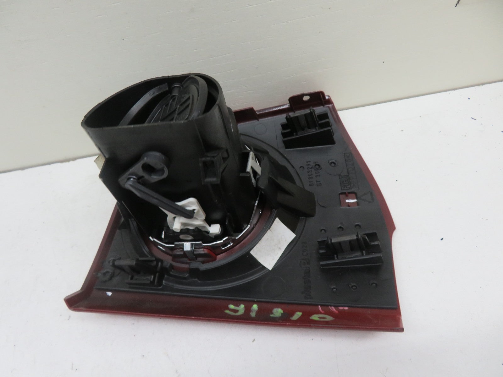 FIAT 500 OS DRIVER DASHBOARD AIR VENT 2007-2012 1837-5