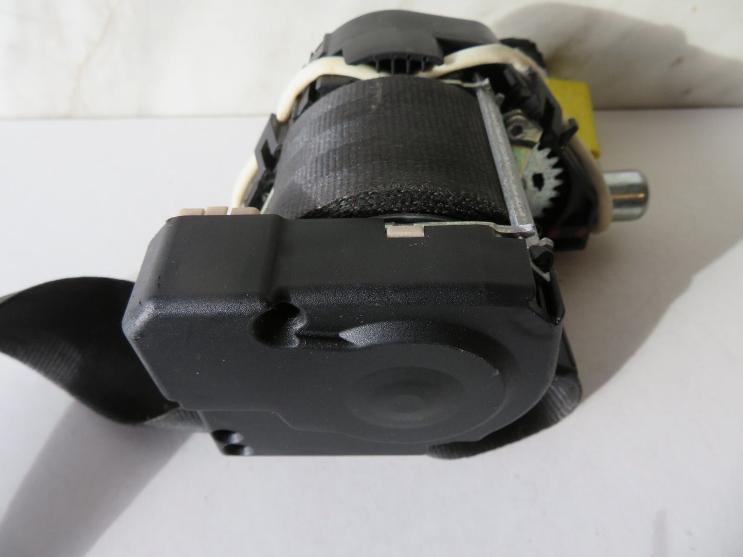 VOLKSWAGEN VW TOURAN NSF PASSENGER SIDE SEAT BELT 1T2857705A 2003-2010 AMS1605