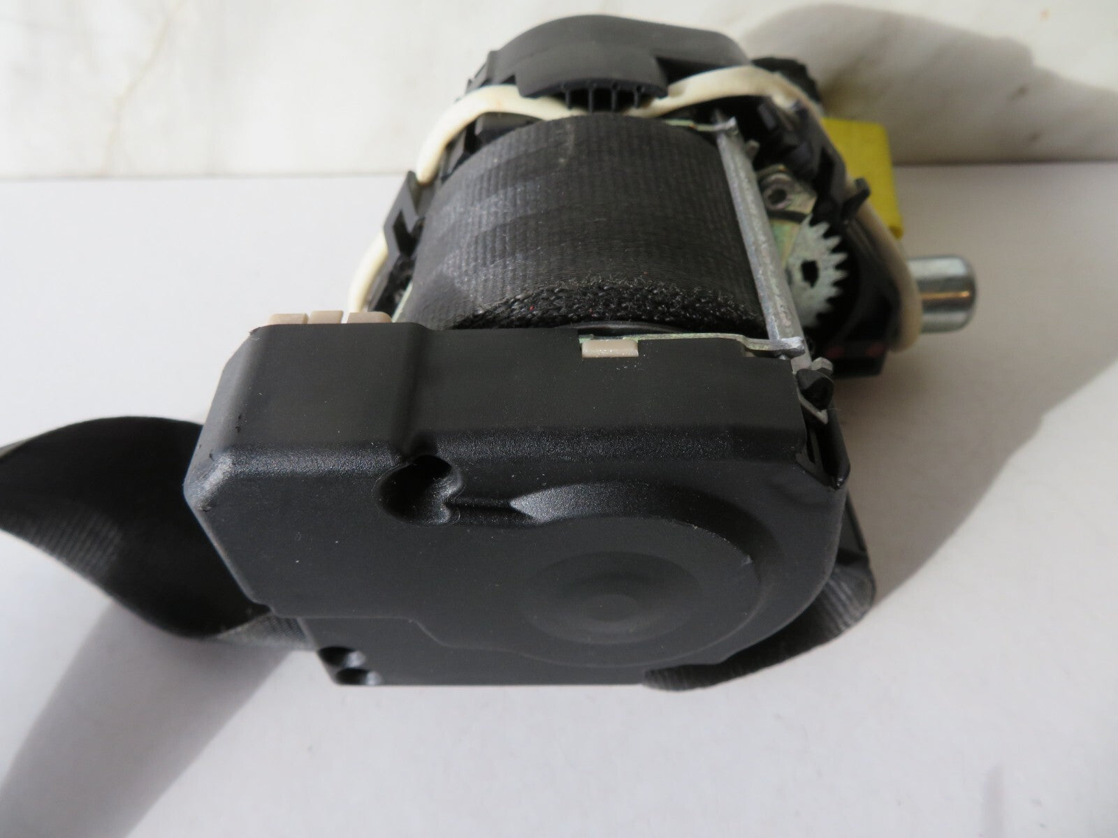 VOLKSWAGEN VW TOURAN NSF PASSENGER SIDE SEAT BELT 1T2857705A 2003-2010 AMS1605