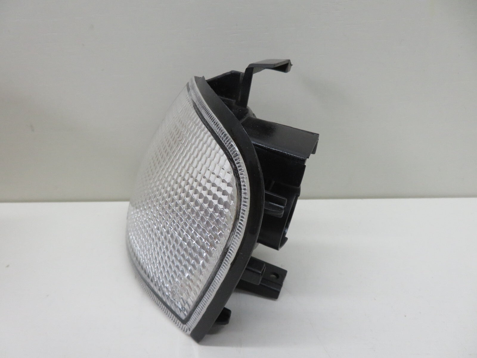 FRONT NS PASSENGER INDICATOR LIGHT FOR NISSAN PRIMERA 1990-1996