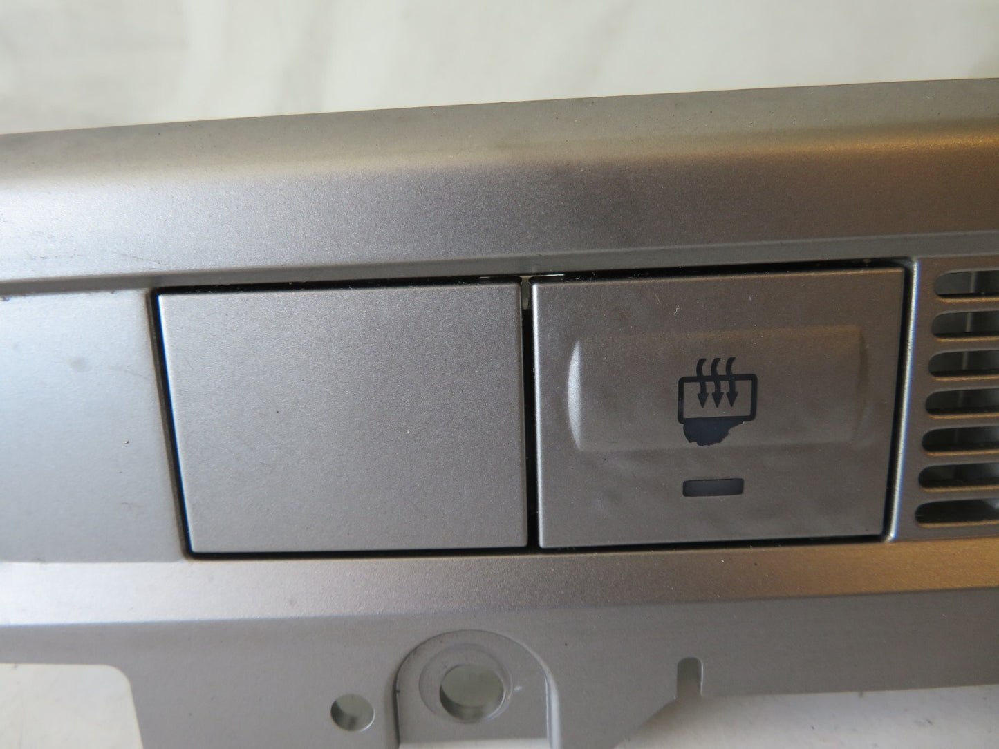 FORD FOCUS MK2 WINDOW DEMIST SWITCHES (SEE PHOTOS) 2008-2011 AMS1534