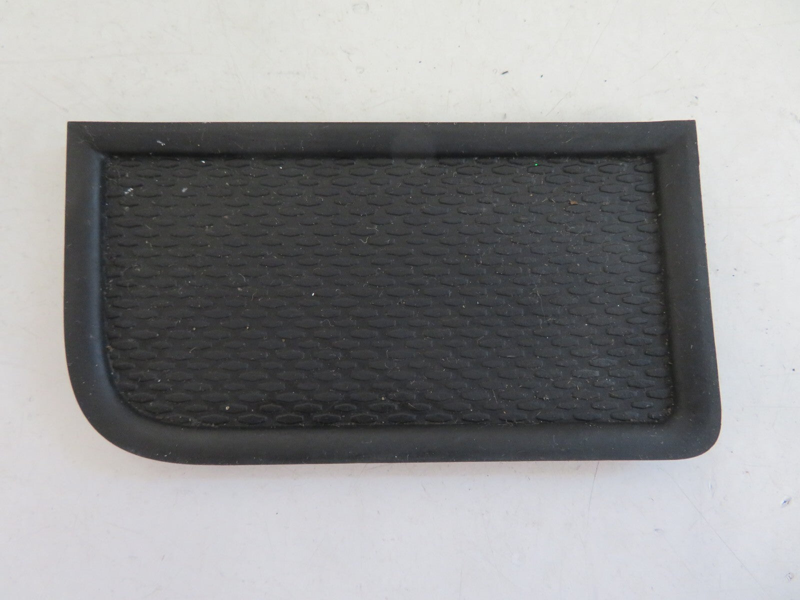 PEUGEOT 4007 NSF DOOR CARD RUBBER INSERT TRIM 2007-2012 A1315-12
