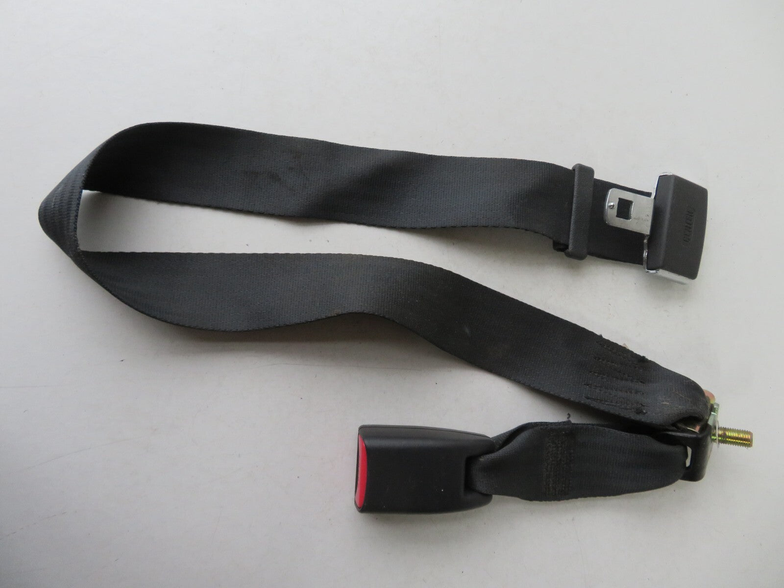 SUBARU IMPREZA WRX STI REAR MIDDLE SEAT BELT AND BUCKLE 2000-2003 A1429-5