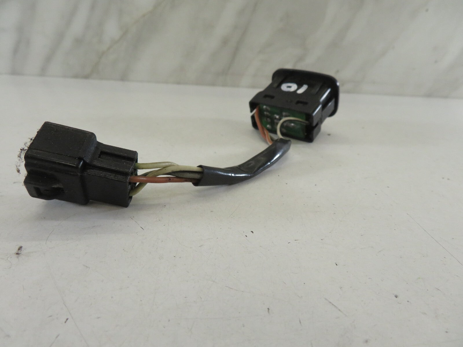 ROVER CITY ROVER REAR WINDOW SWITCH 2003-2005 1642-10