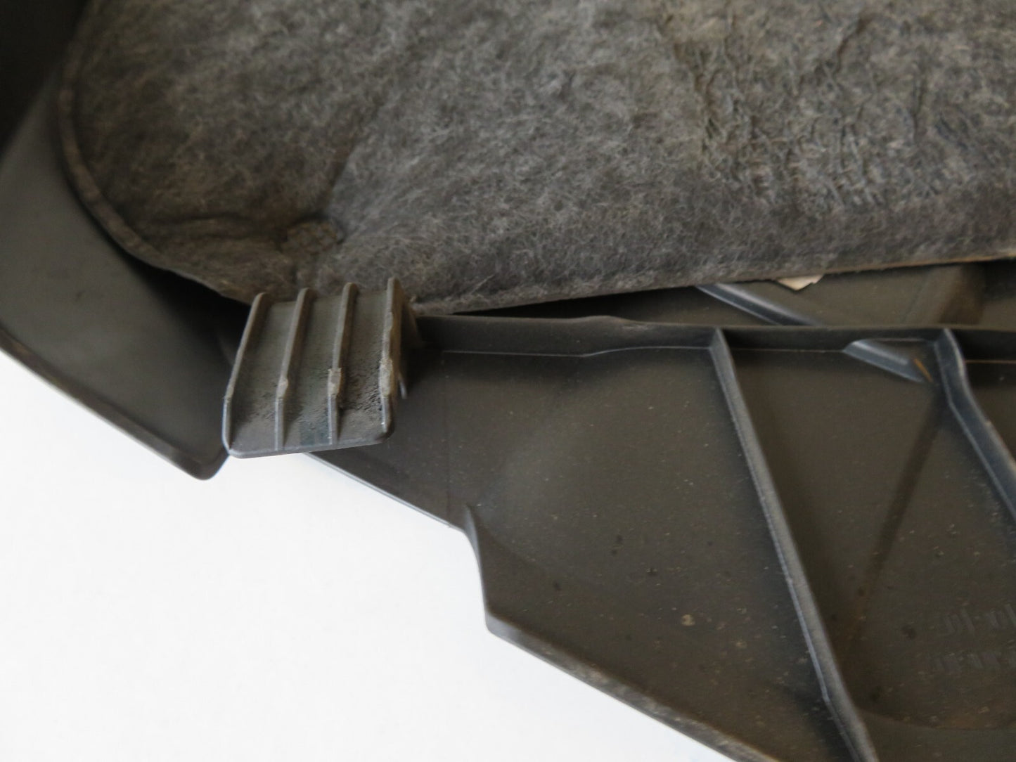 BMW 1 SERIES F20 116D ENGINE COVER 2012-2018