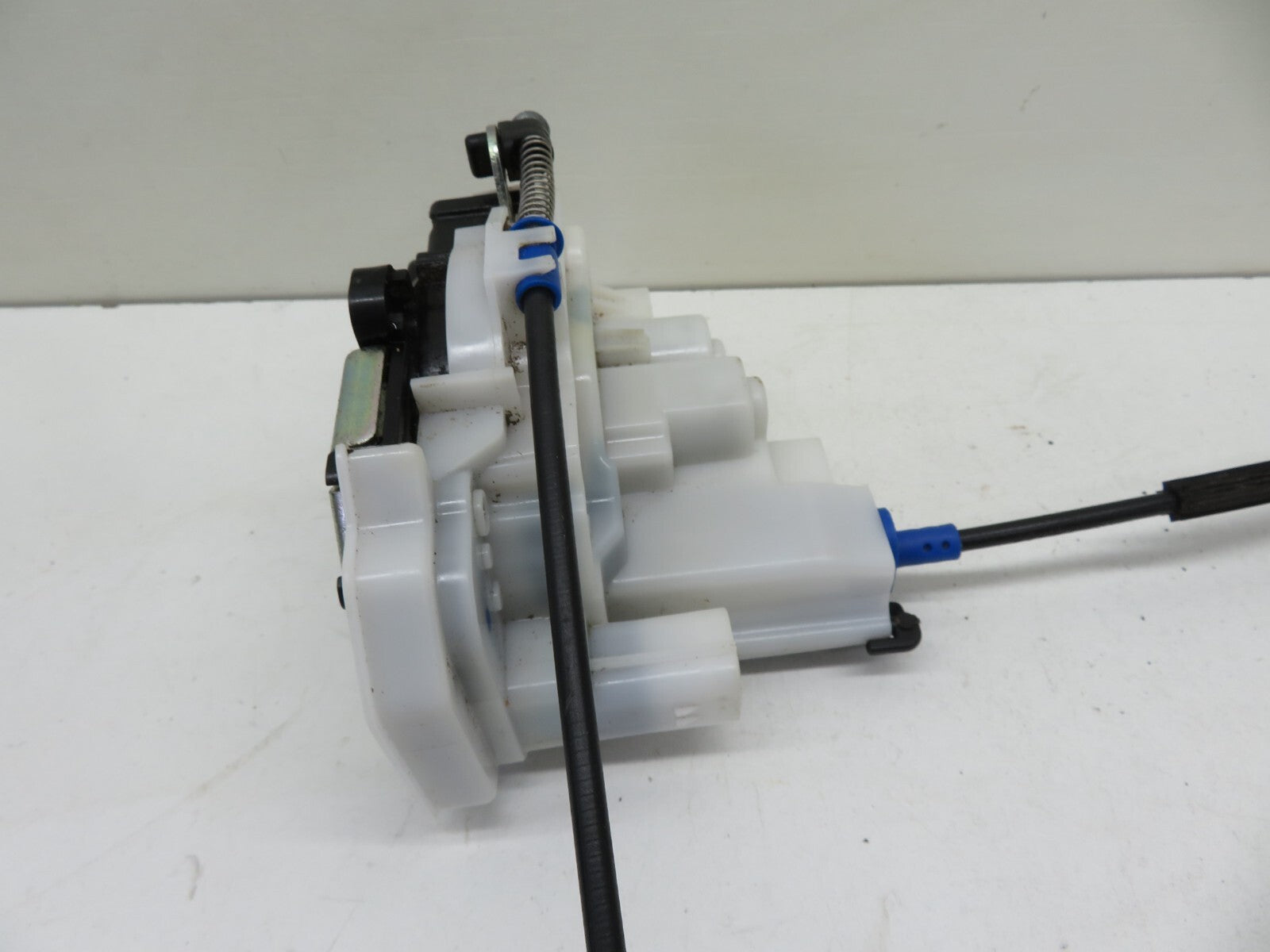 PEUGEOT BIPPER NSF DOOR LOCK CATCH 2008-2015 1734-12