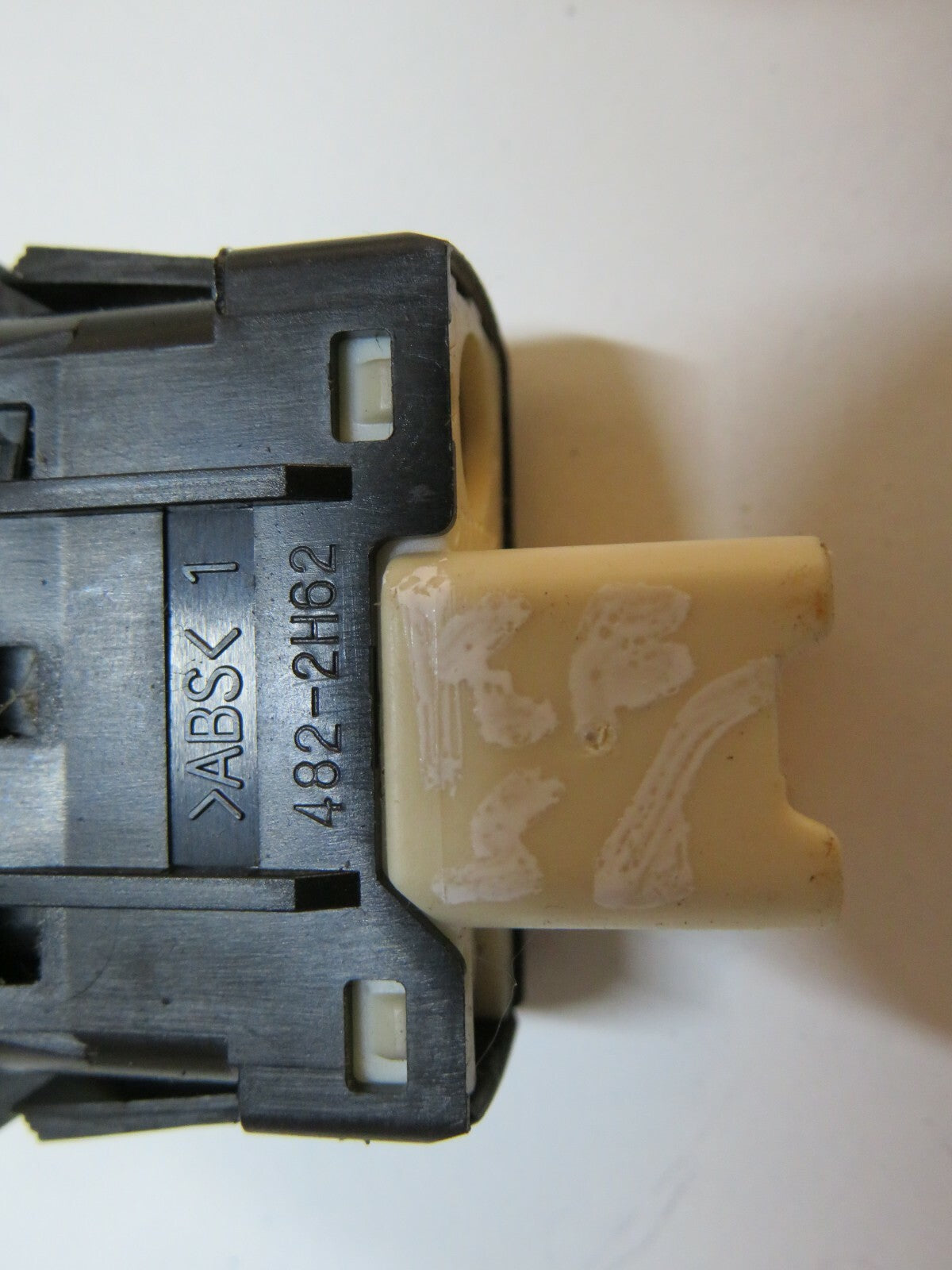 MAZDA RX8 RX-8 HEATED SEAT SWITCH 2003-2008 KF56 NO2 SA