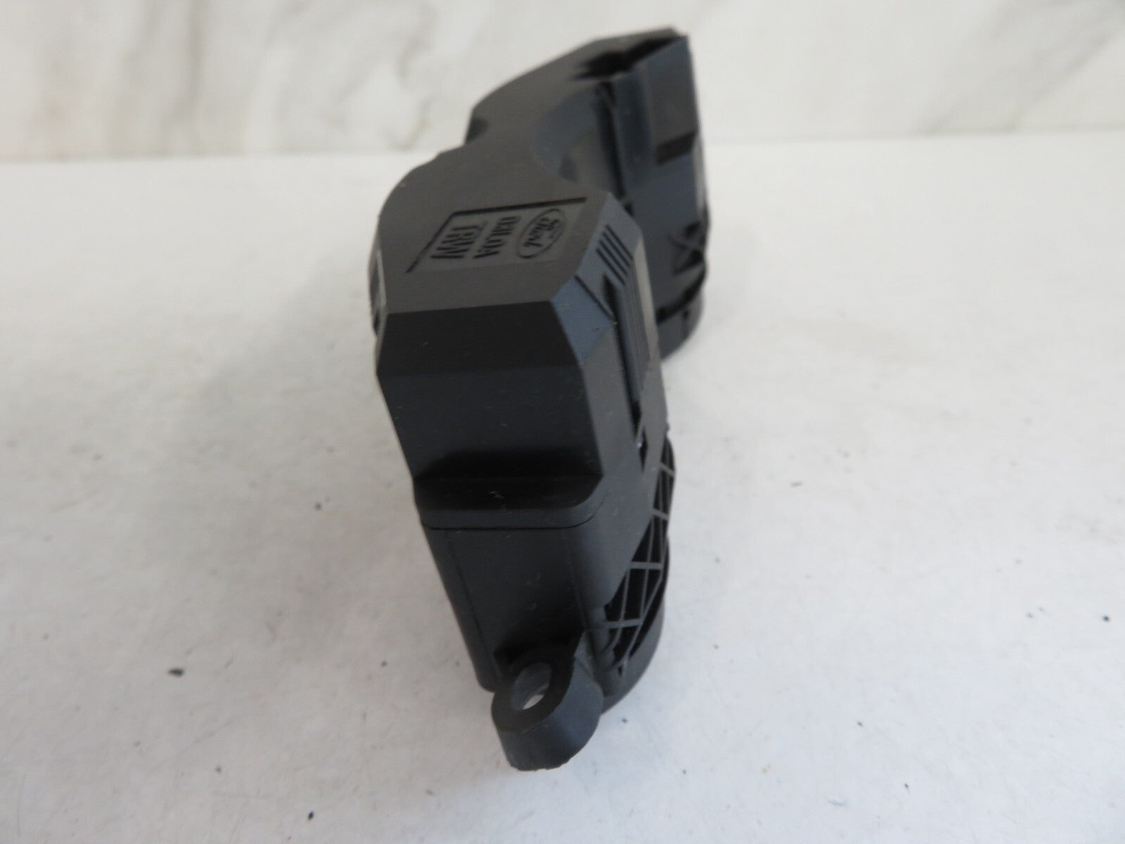 FORD FOCUS AC WINDOW DEMIST SWITCHES 98AG-19A945-CH 1998-2005 MIX1236-3