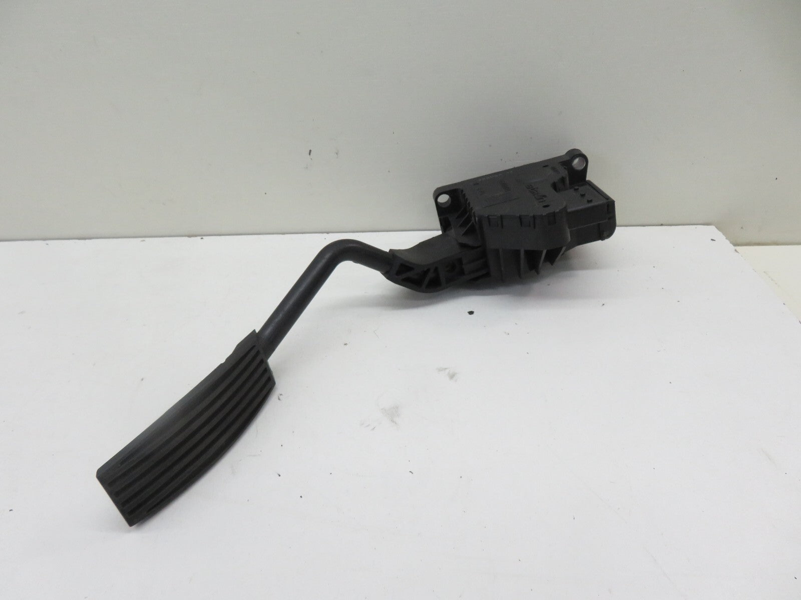 VAUXHALL CORSA D THROTTLE PEDAL 55702021 2006-2011 1700-11