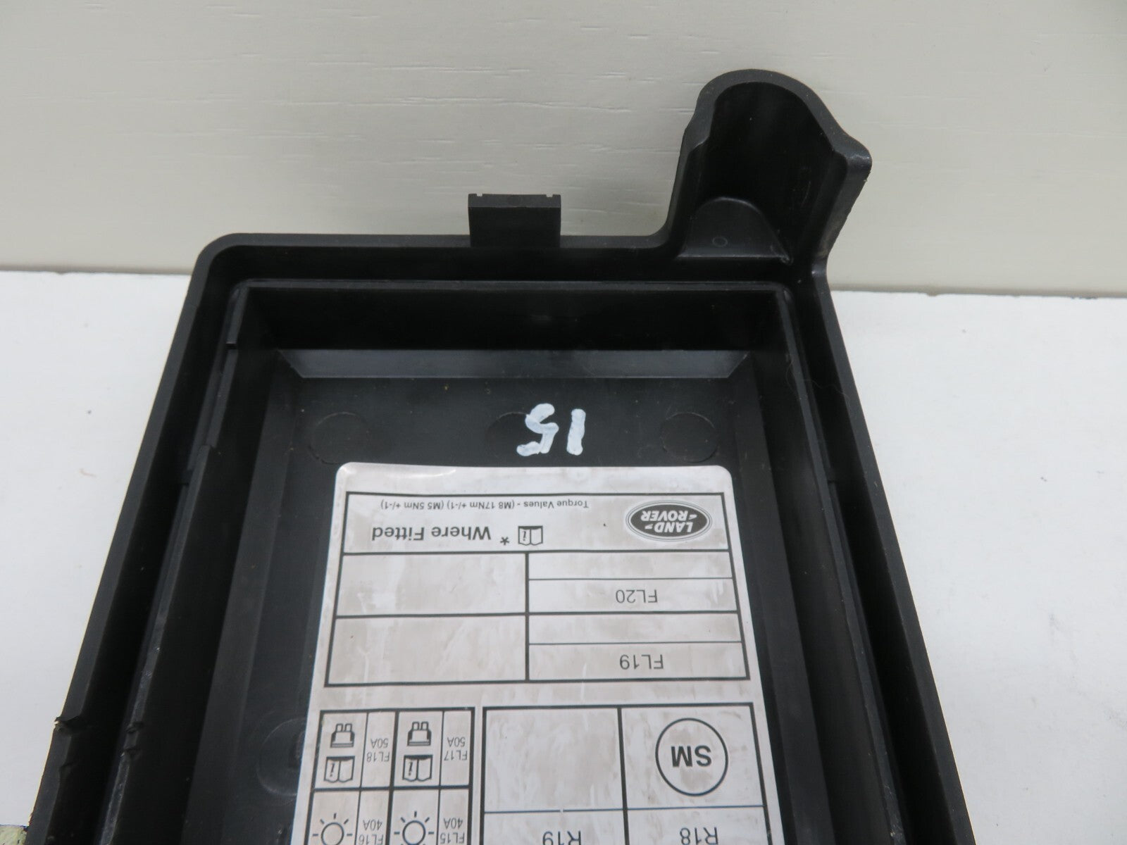 LAND ROVER DISCOVERY 3 ENGINE BAY FUSE BOX COVER 2005-2009 1212-15