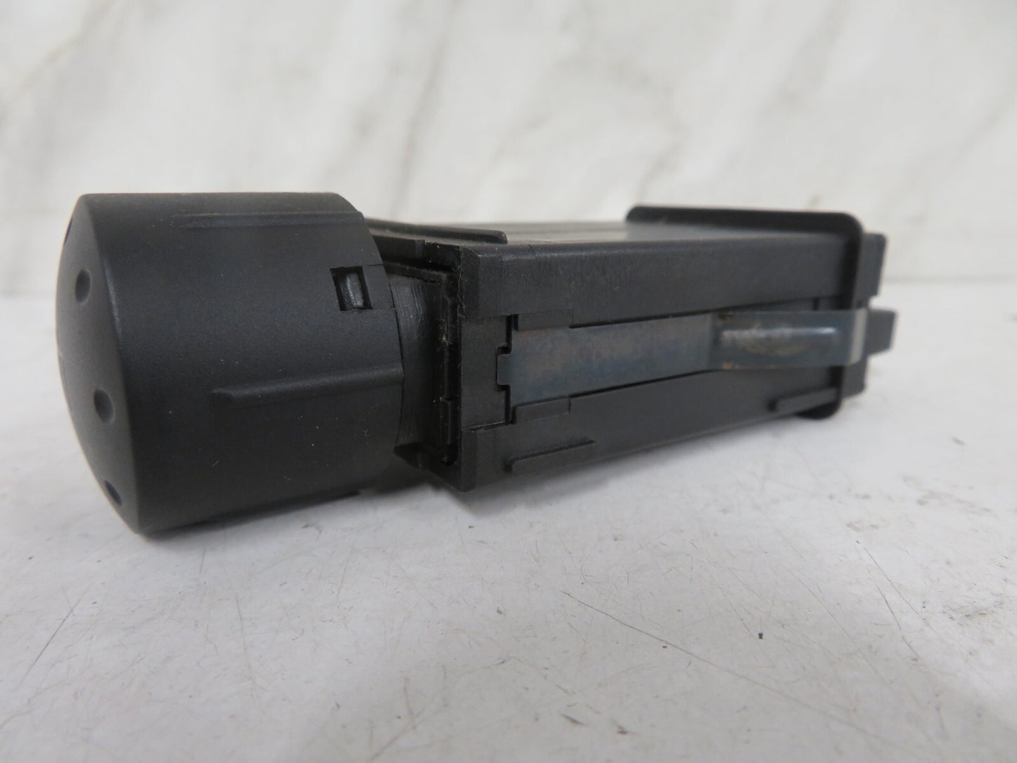AUDI TT MK1 REAR WINDOW DEMIST SWITCH 8N0941503B 1999-2006 1424-7