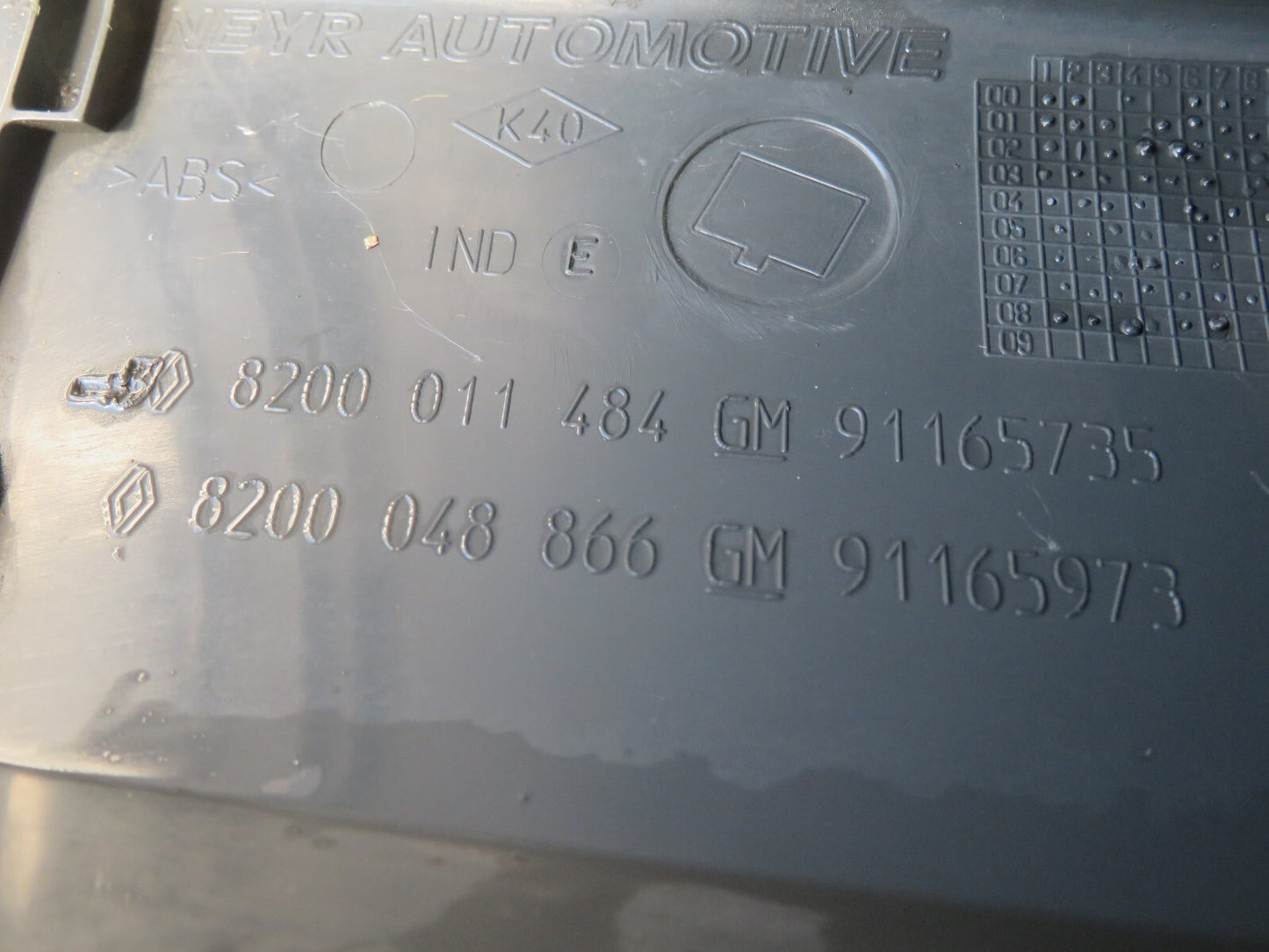 RENAULT TRAFFIC VIVARO OS DRIVER REAR BUMPER TRIM 8200011484 2001-14 AS14-9