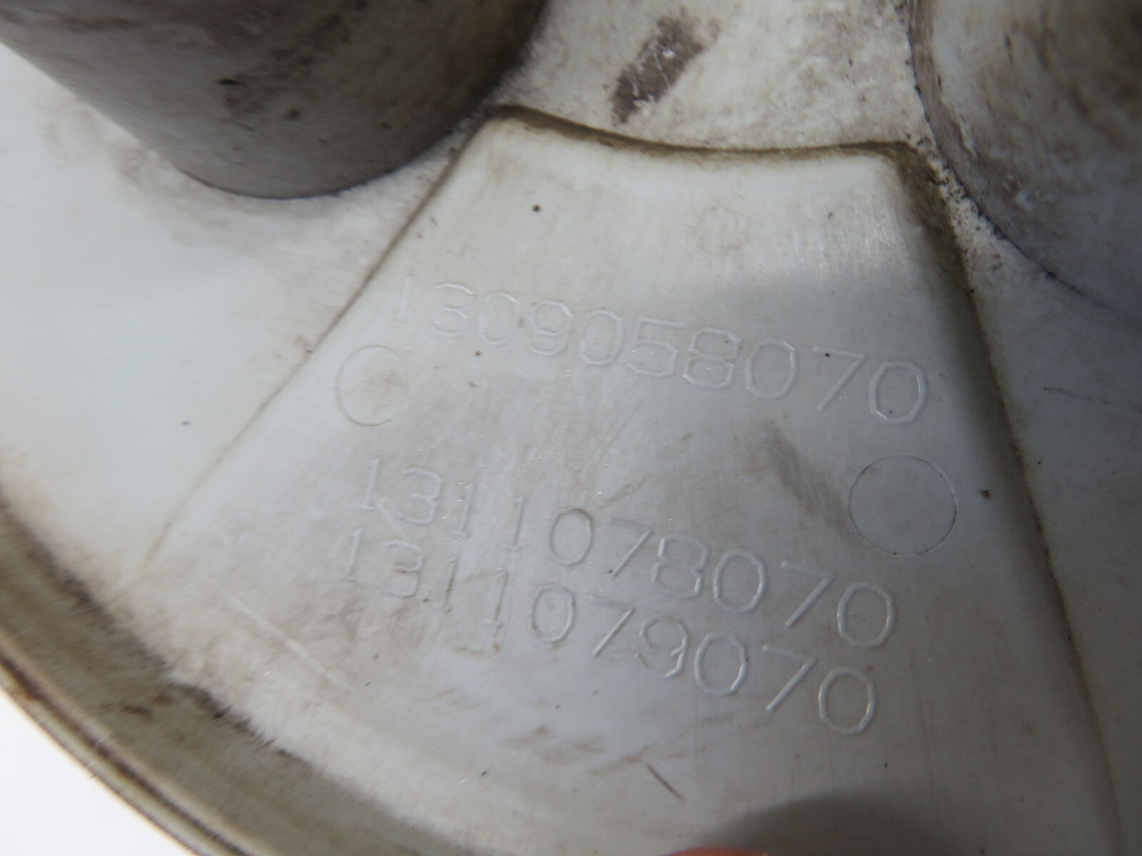 PEUGEOT BIPPER WHEEL CENTER CAP 2008-2015 1721-5