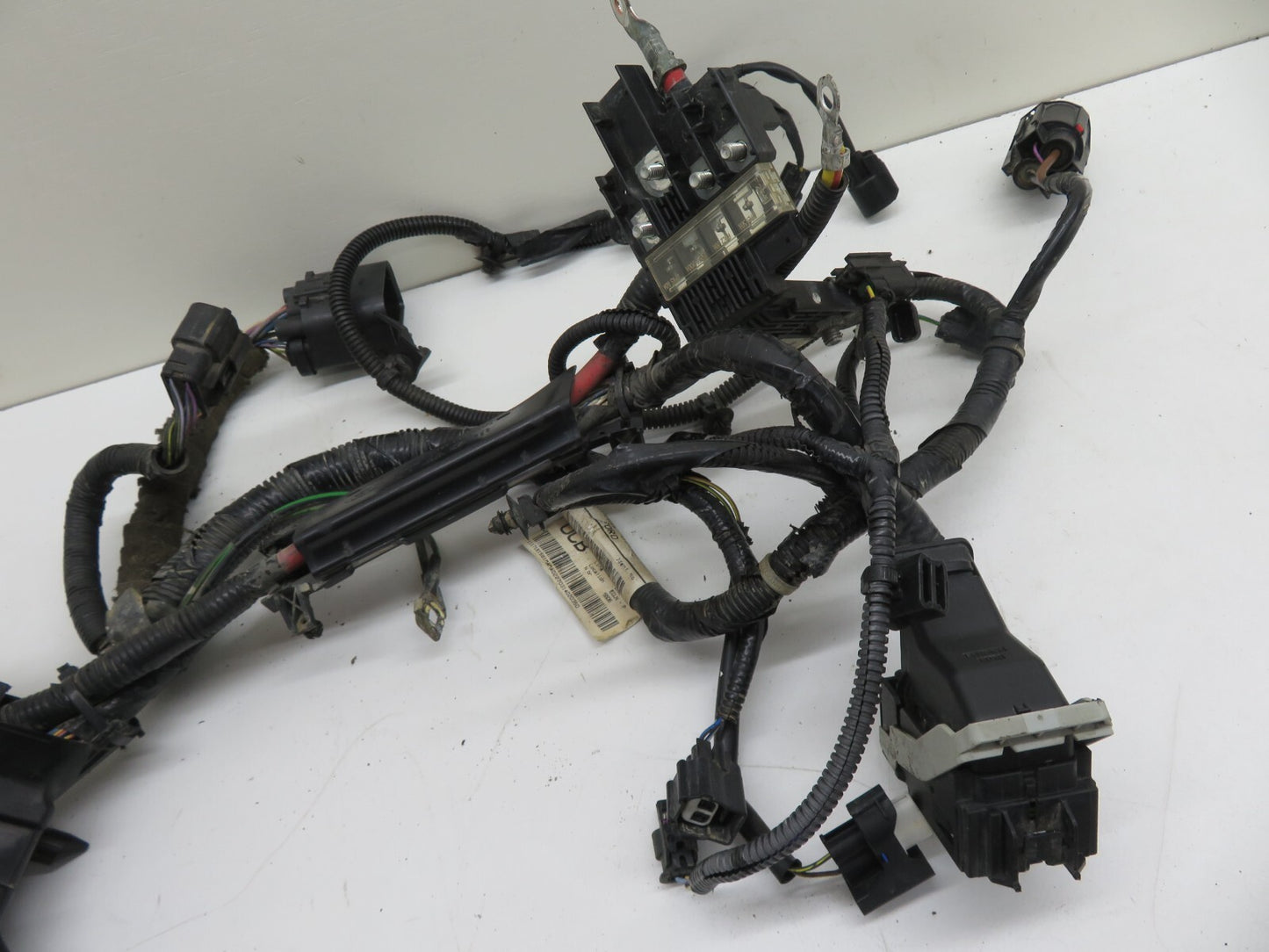 FORD FIESTA MK7 ST180 ENGINE BAY FUSE BOX WITH CUT LOOM 2013-2017 1543-1