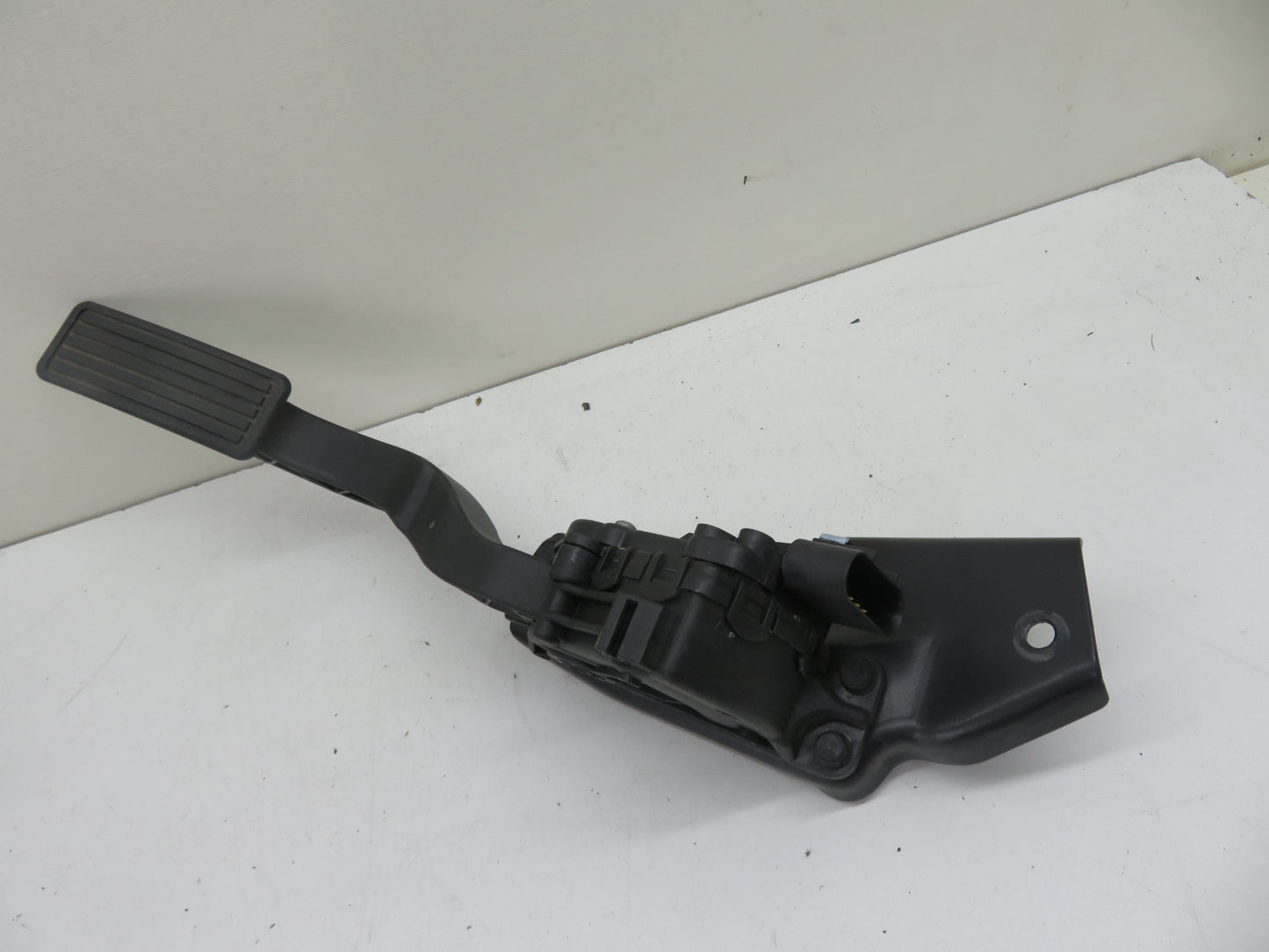 LAND ROVER FREELANDER 1 THROTTLE PEDAL 2004-2006 1672-12