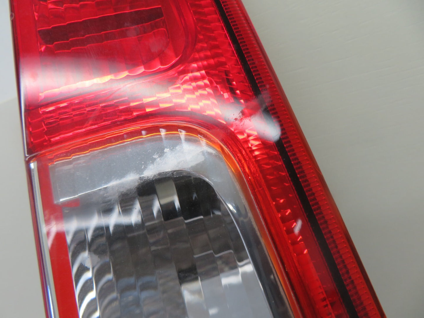 FORD FOCUS ST REAR OS DRIVER REAR TAIL LIGHT 2006-2010