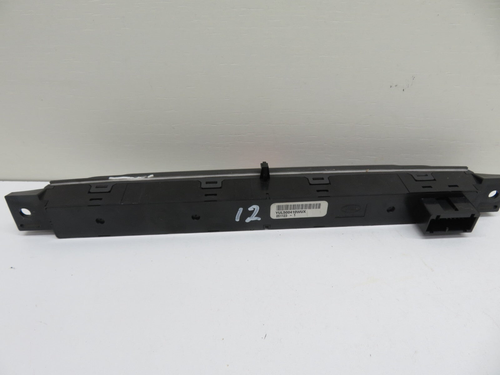 LAND ROVER DISCOVERY 3 HAZARD SWITCH DOOR LOCK SWITCHES 2005-2009 1212-12