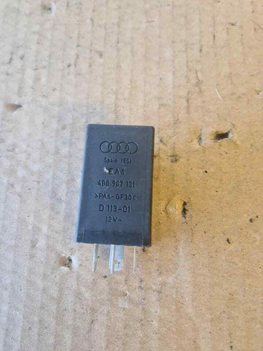 AUDI A3 8L ENTRY LIGHT RELAY 4D0 907 131 1998-2003