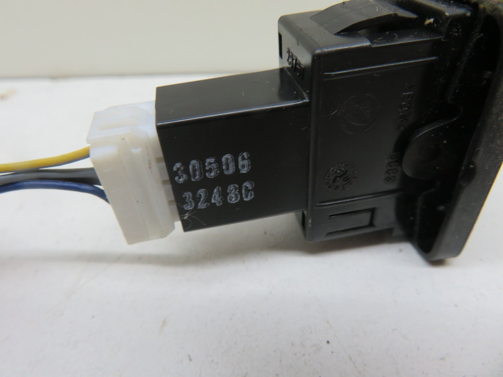 FIAT 500 WINDOW SWITCH 2007-2012 1837-21