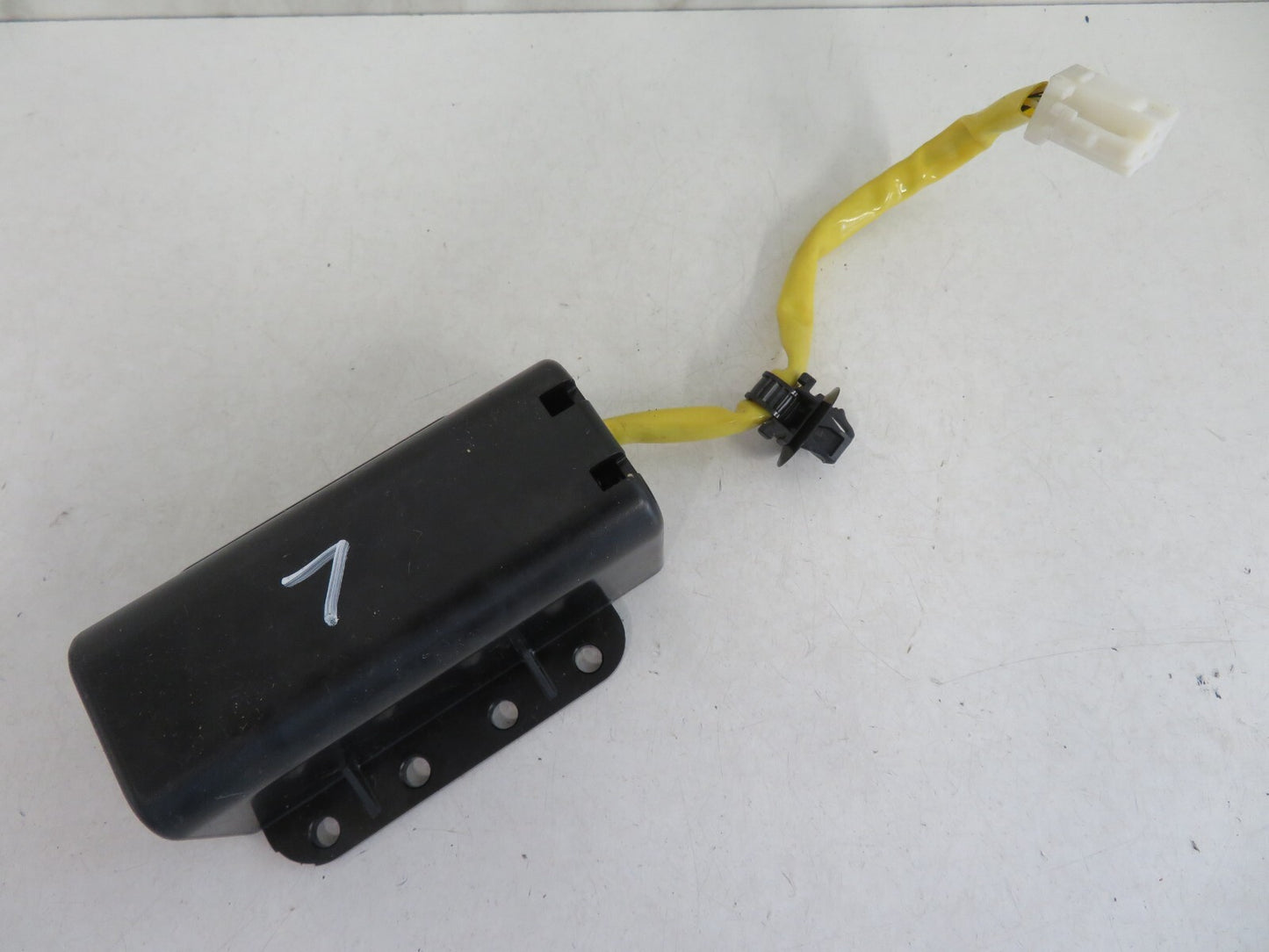 PEUGEOT 4007 PASSENGER AIR BAG ON OFF SWITCH 8610A054 2007-2012 1452-7