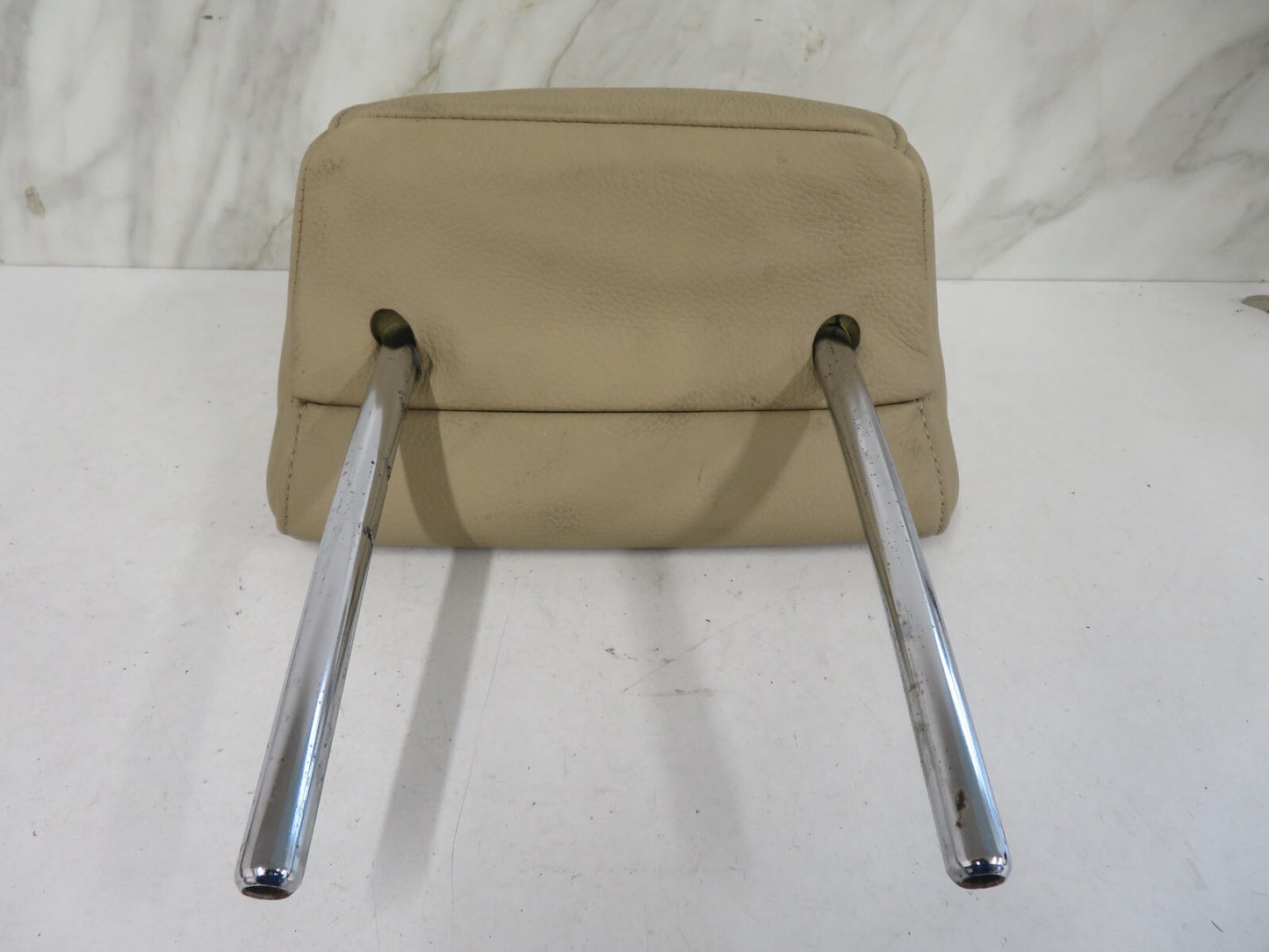 BMW X5 E53 REAR LEATHER HEAD REST BEIGE 1999-2006 M1544-3