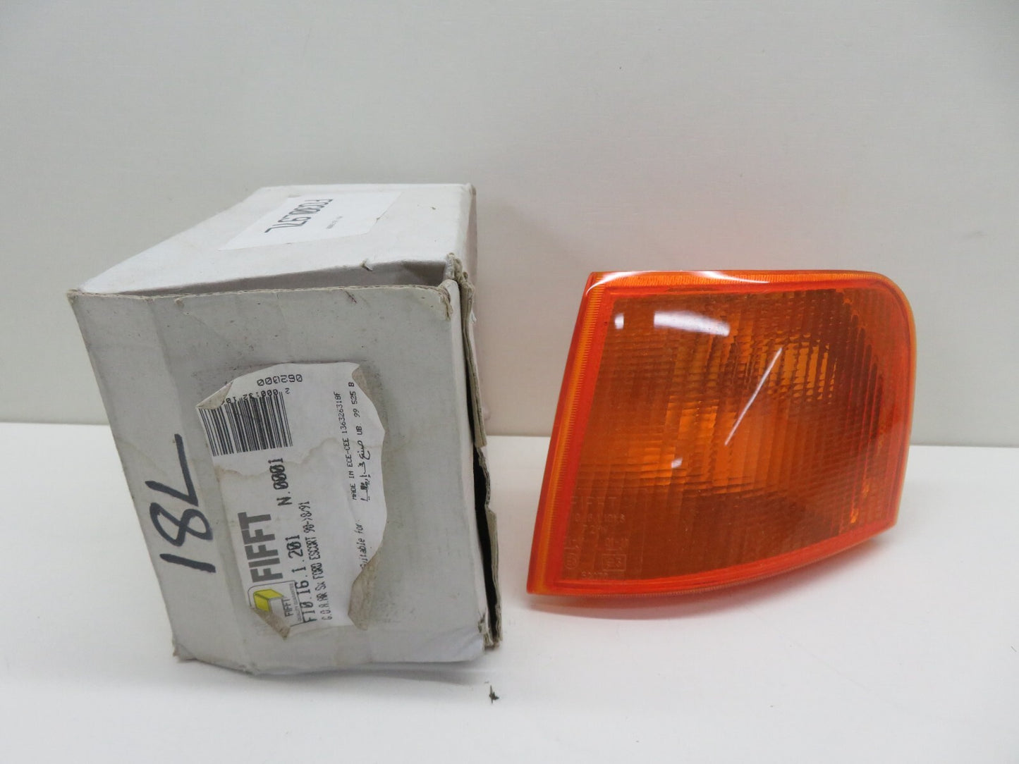 NS PASSENGER SIDE AMBER INDICATOR LIGHT FOR FORD ESCORT 1990-1991