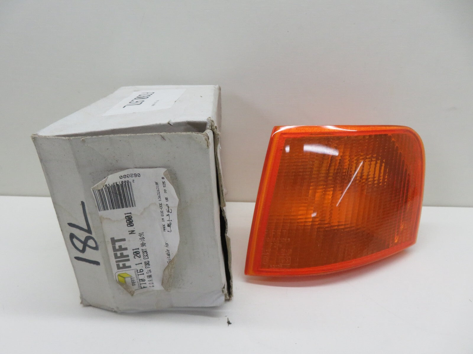 NS PASSENGER SIDE AMBER INDICATOR LIGHT FOR FORD ESCORT 1990-1991
