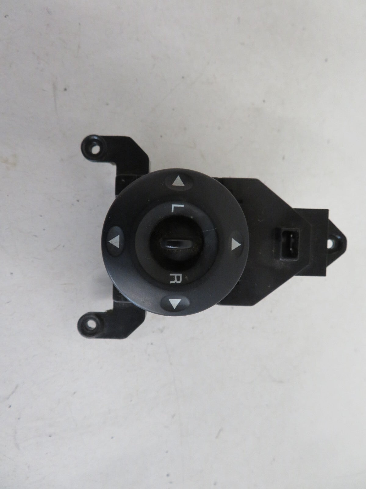 HYUNDAI SANTA FE MIRROR CONTROL SWITCH 371480 2006-2011 HYMIX1411-12