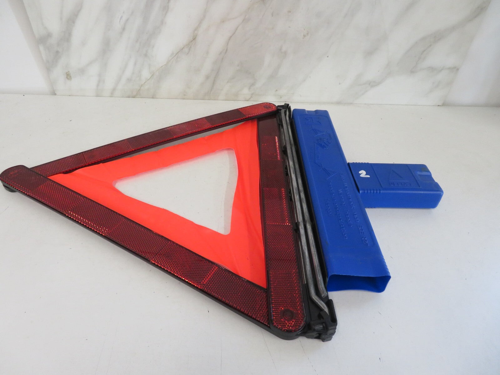 BMW X5 E53 EMERGENCY WARNING TRIANGLE 1095457 1999-2006 MIX1642-2