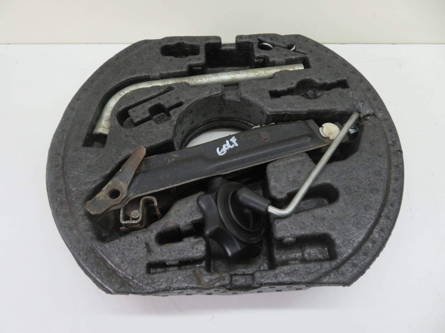 VOLKSWAGEN VW GOLF MK6 CAR JACK WITH BOOT FOAM 2009-2013