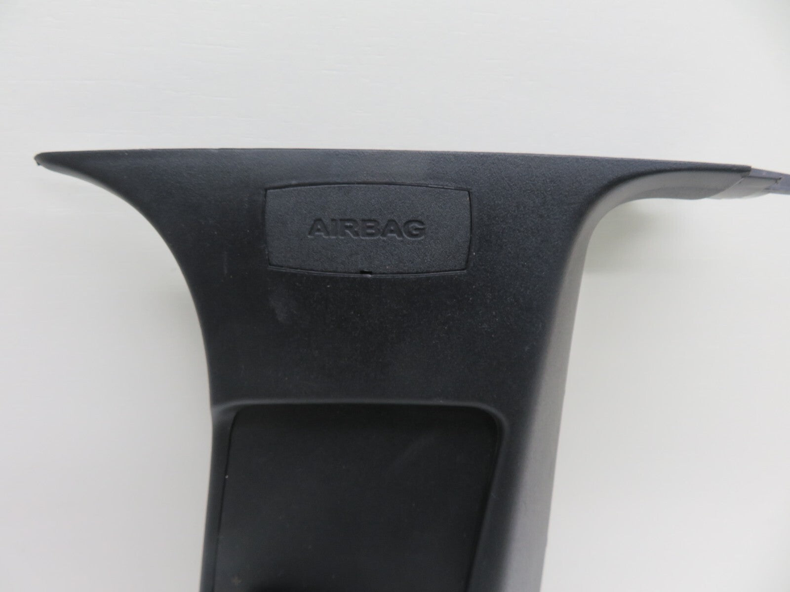 FORD FOCUS MK2 ST225 OS DRIVER B PILLAR TRIM 4M51-B24582-A 2006-2010 1654-2