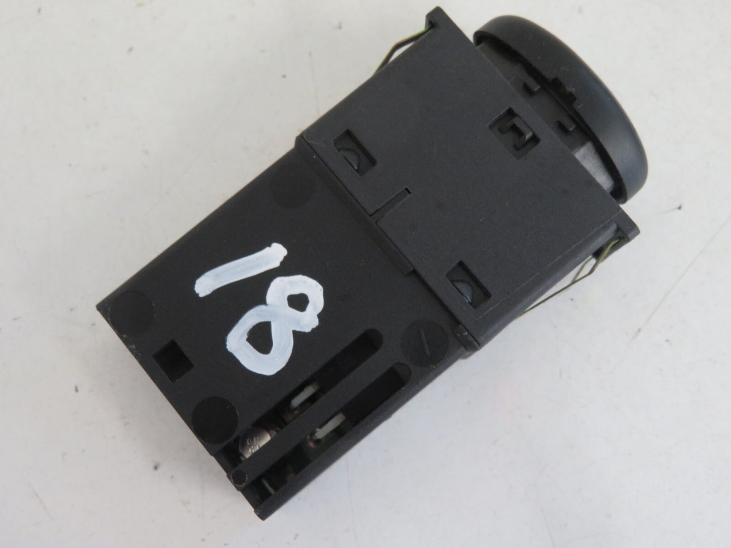 ROVER 75 HEATED SEAT SWITCH YUG101980 1999-2005 MIXA1540-18