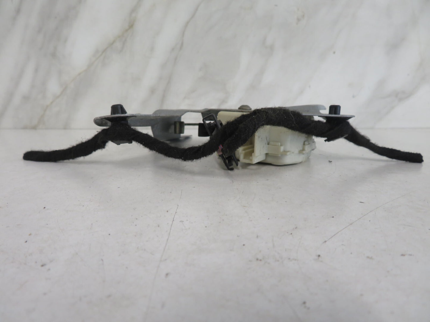 VOLKSWAGEN VW BEETLE FUEL FLAP ACTUATOR 3B0959781A 1999-2005 1641-7