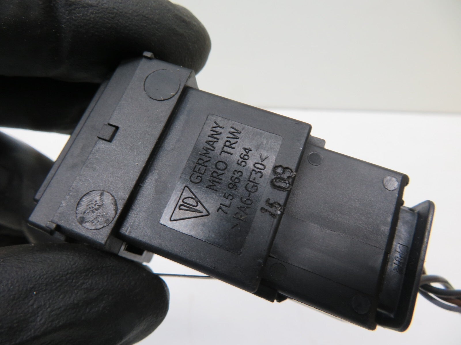 PORSCHE CAYENNE 955 HEATED SEAT SWITCH 7L5963564 2003-2006 1721-22