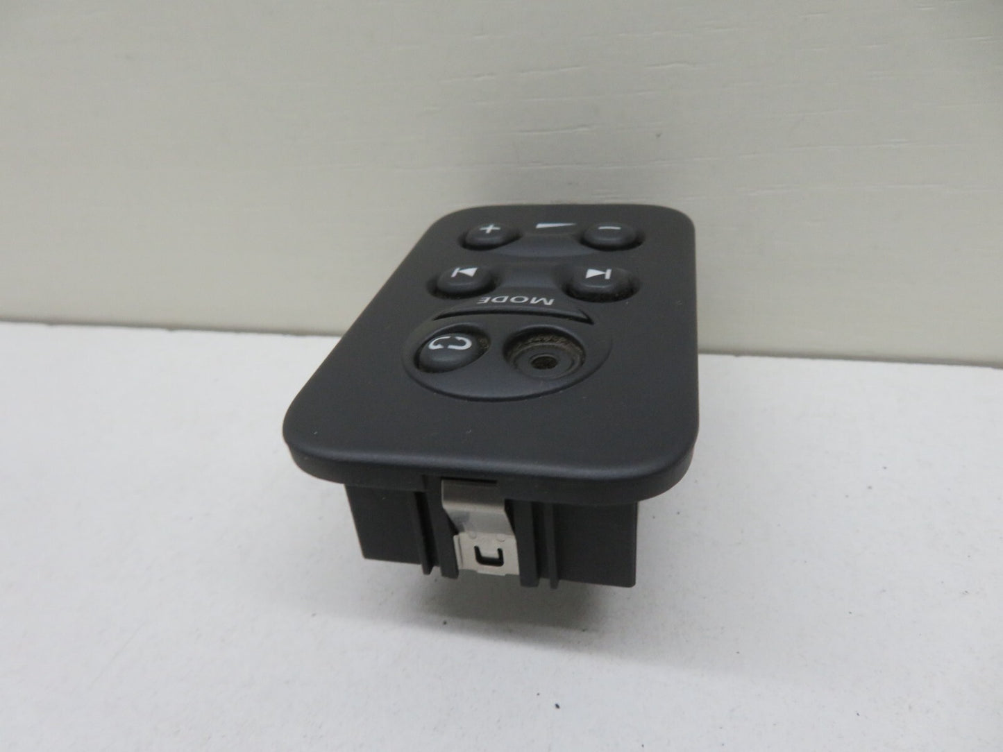 LAND ROVER FREELANDER 2 REAR HEADPHONE CONTROLS 5H22-18K909-BA 2007-2014 1227-13