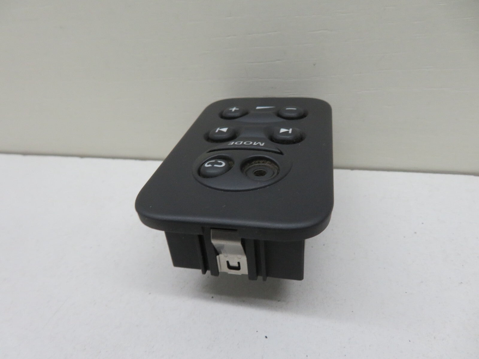 LAND ROVER FREELANDER 2 REAR HEADPHONE CONTROLS 5H22-18K909-BA 2007-2014 1227-13