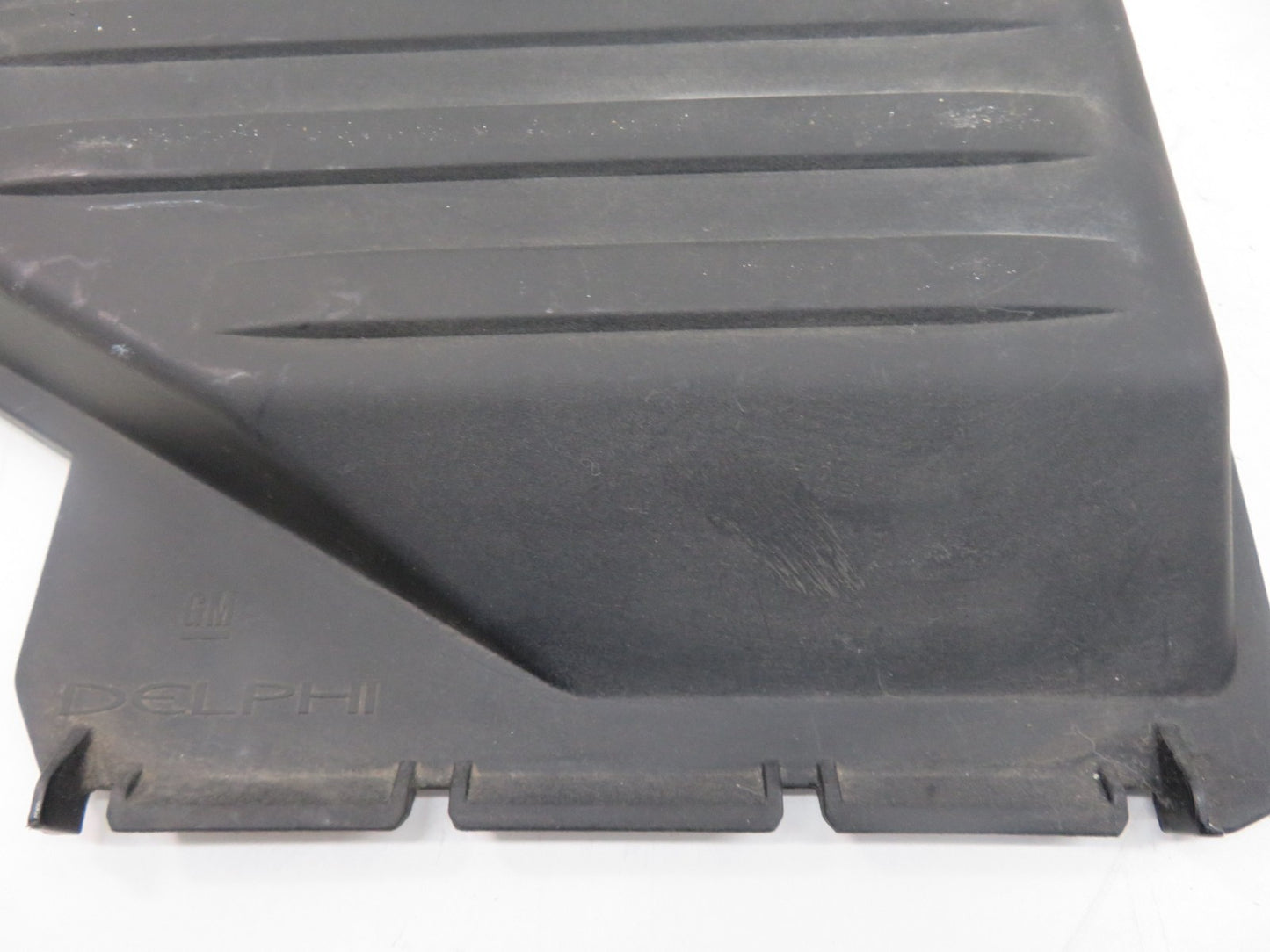 VAUXHALL CORSA ENGINE BAY FUSE BOX COVER TRIM 09115986 2000-2006 1530-3