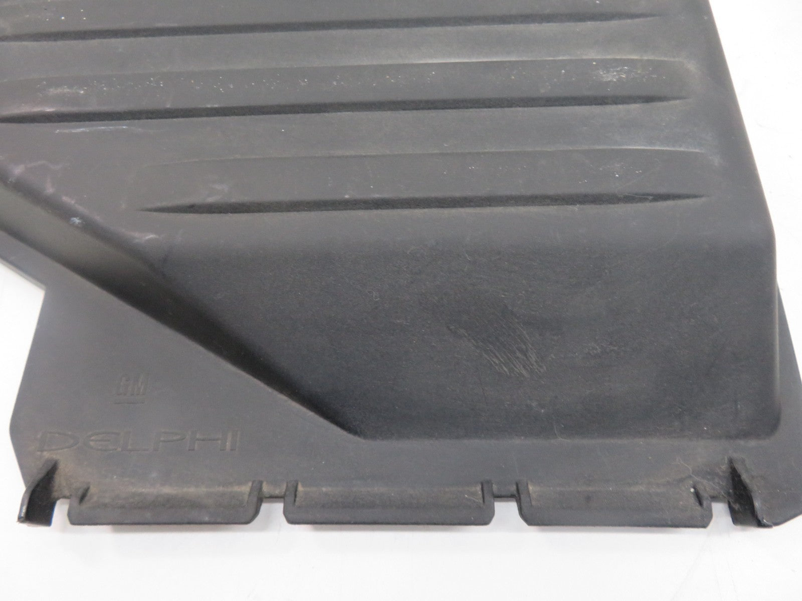 VAUXHALL CORSA ENGINE BAY FUSE BOX COVER TRIM 09115986 2000-2006 1530-3