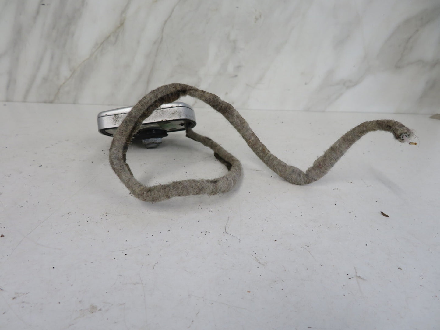 AUDI A8 D2 GPS AERIAL ANTENNA 4D0919889 1998-2002 A1636-13